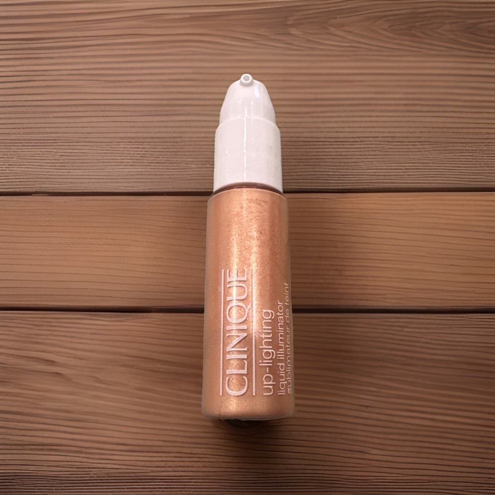Clinique Up-Lighting Liquid Illuminator 01 Natural Travel Size 10ml No cap Unbox